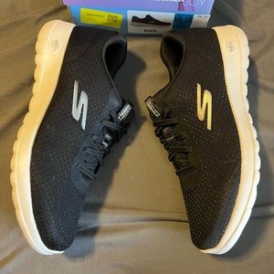 Skechers Go Walk Joy Slip On Sneakers 10